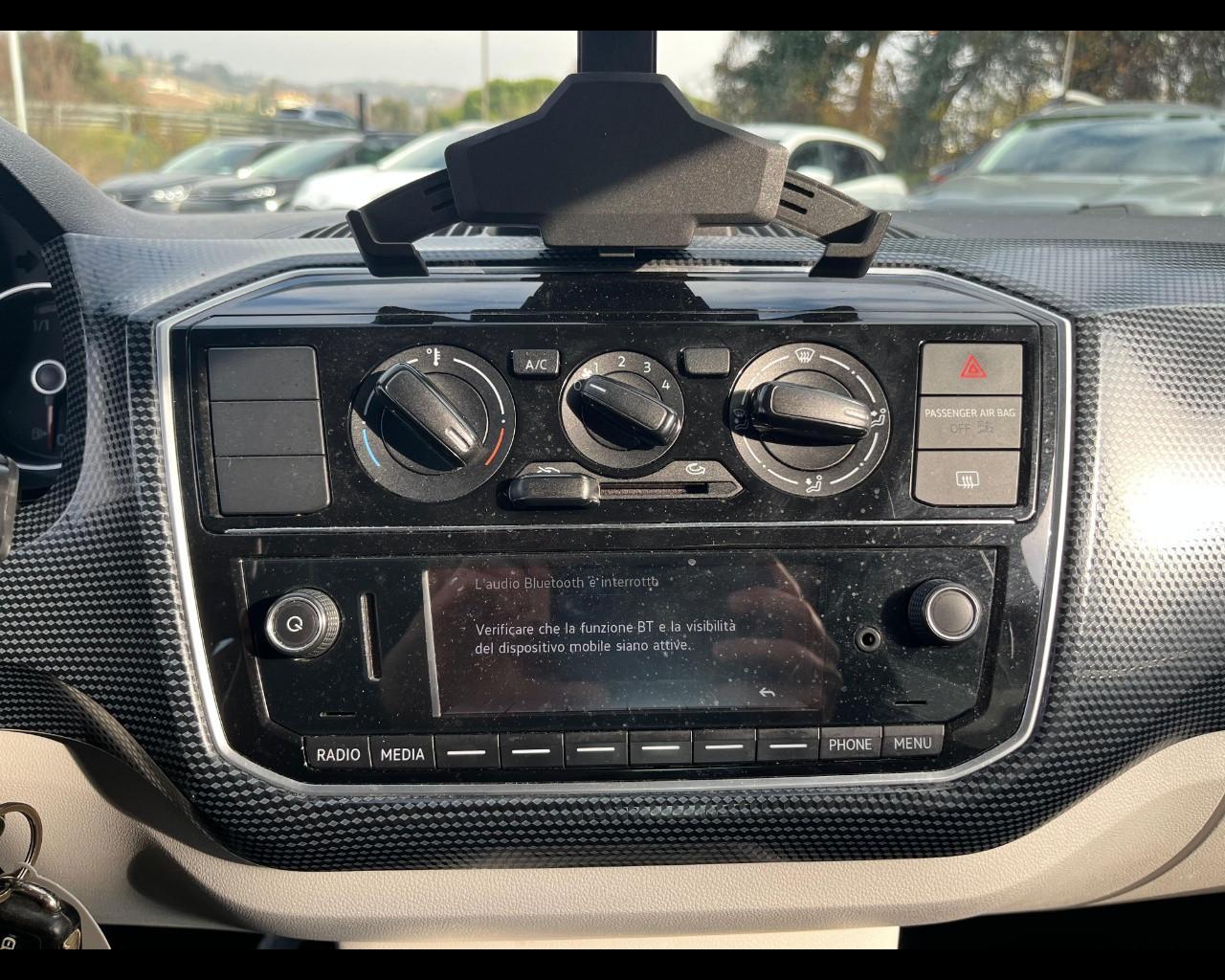 VOLKSWAGEN up! - 1.0 5p. move up!