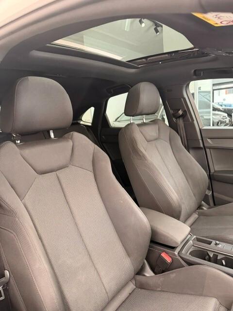 Audi Q3 SPB 40 TDI quattro S-LINE Tetto