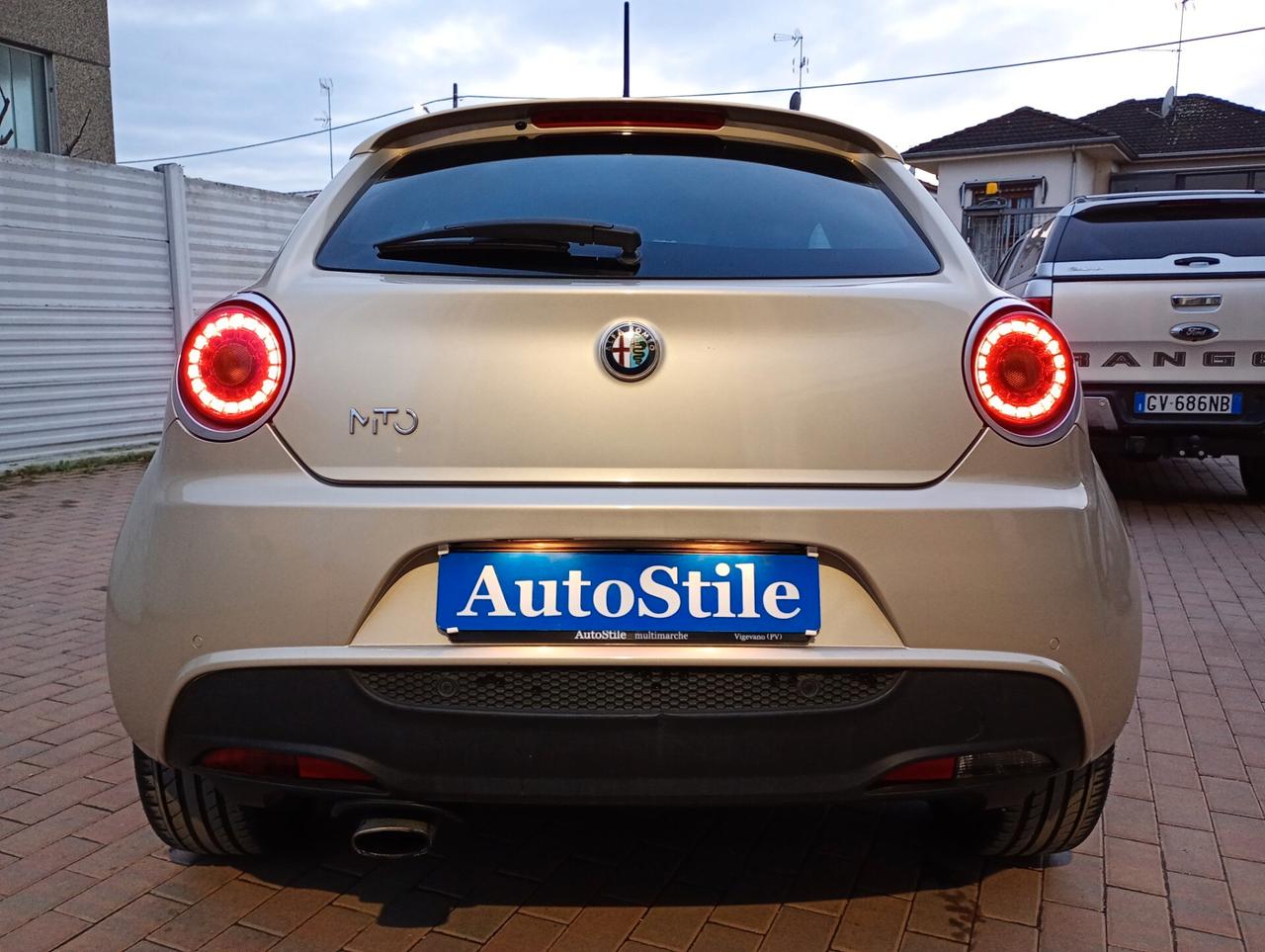 Alfa Romeo MiTo 1.4 Turbo 135 CV M.air S&S Distintive Sport Pack