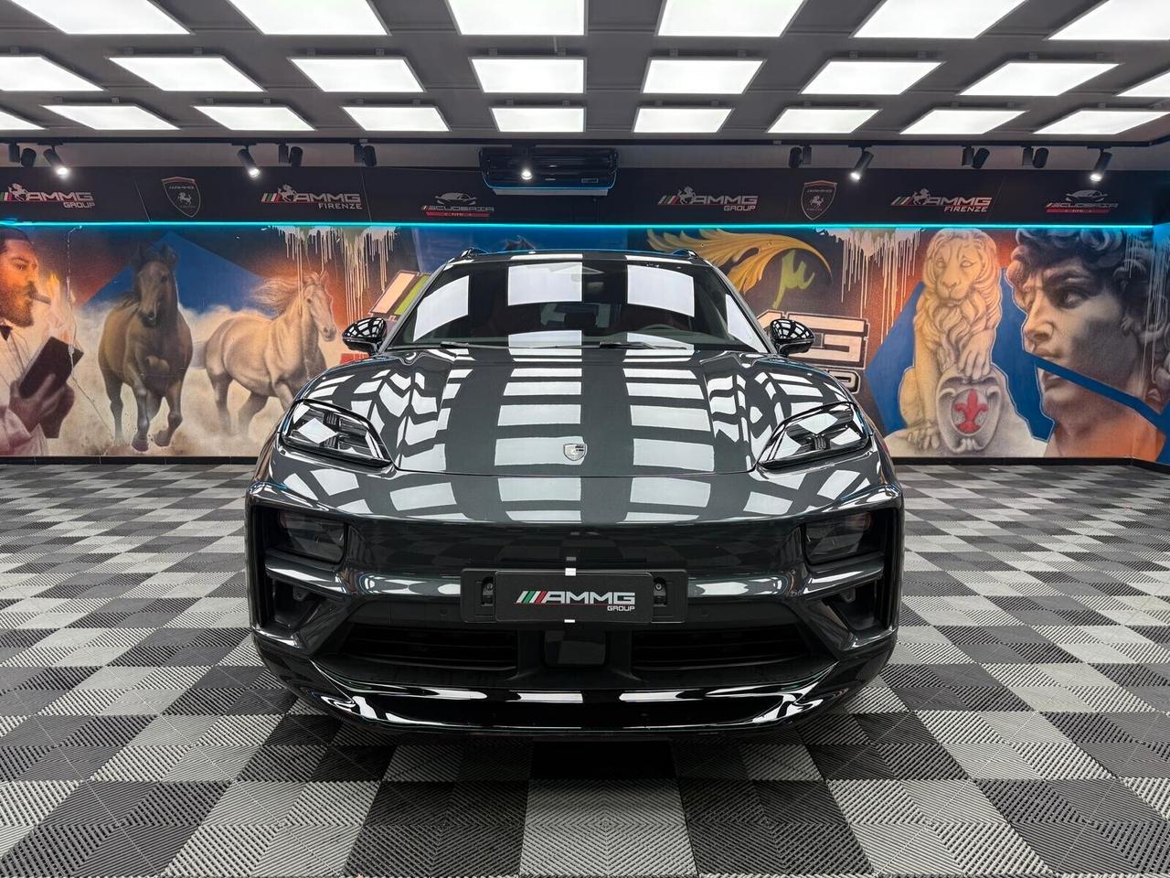 Porsche Macan EV Turbo (595)