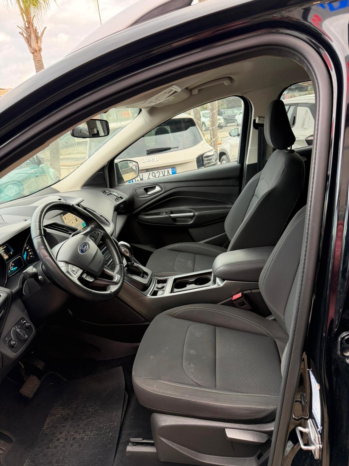 Ford Kuga 2.0 TDCI 120 CV S&S 2WD Powershift ST-Line