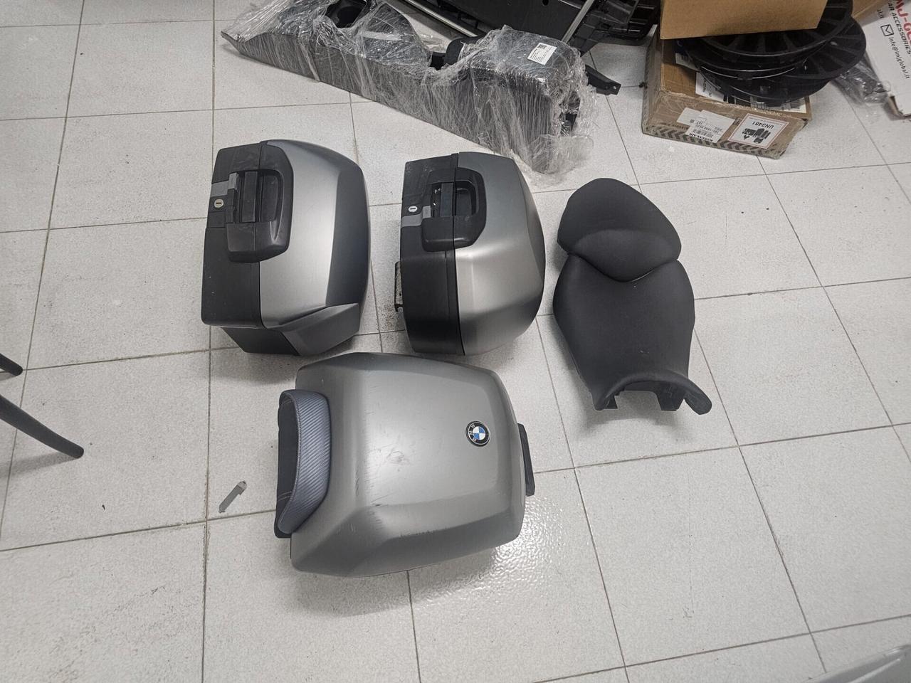 Bmw S1000XR Akrapovic 2016 Tua a 140€/MESE