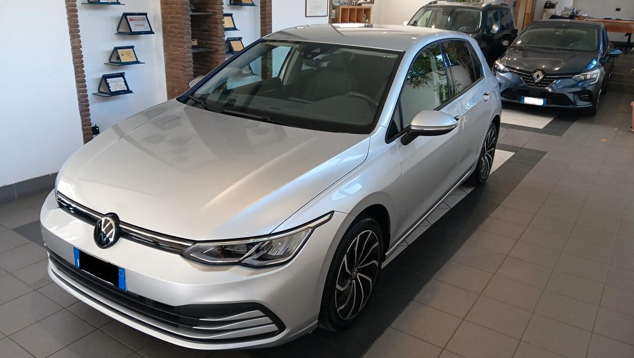 Volkswagen Golf 1.0 eTSI EVO DSG Life
