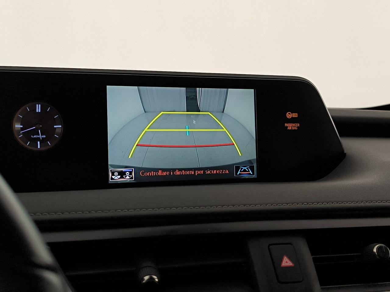 Lexus UX 250h 2.0 premium 4wd cvt