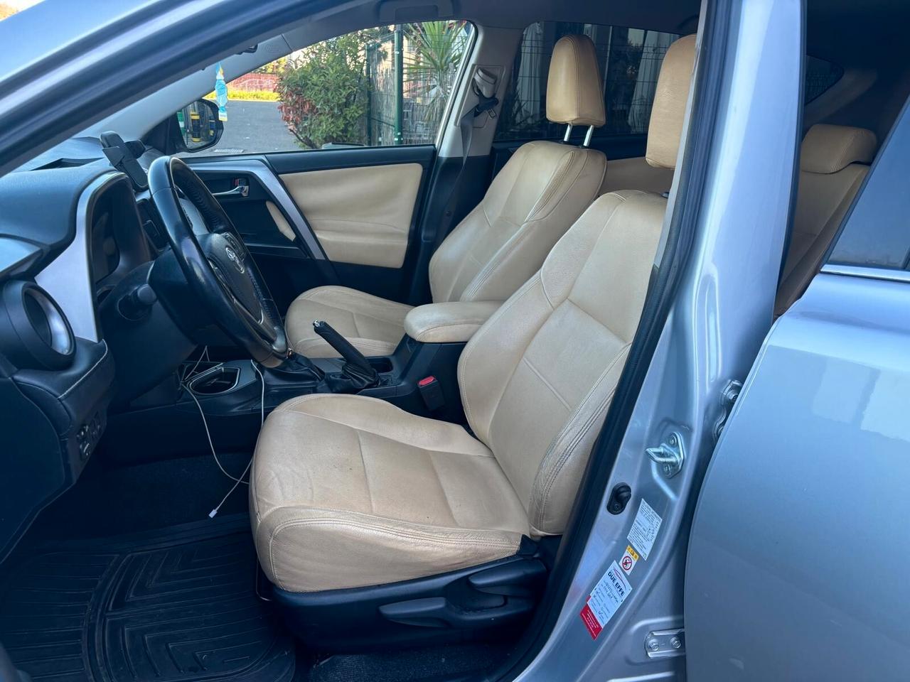 Toyota RAV 4 NEOPANTENTATO RAV4 2.0 D-4D 2WD Business