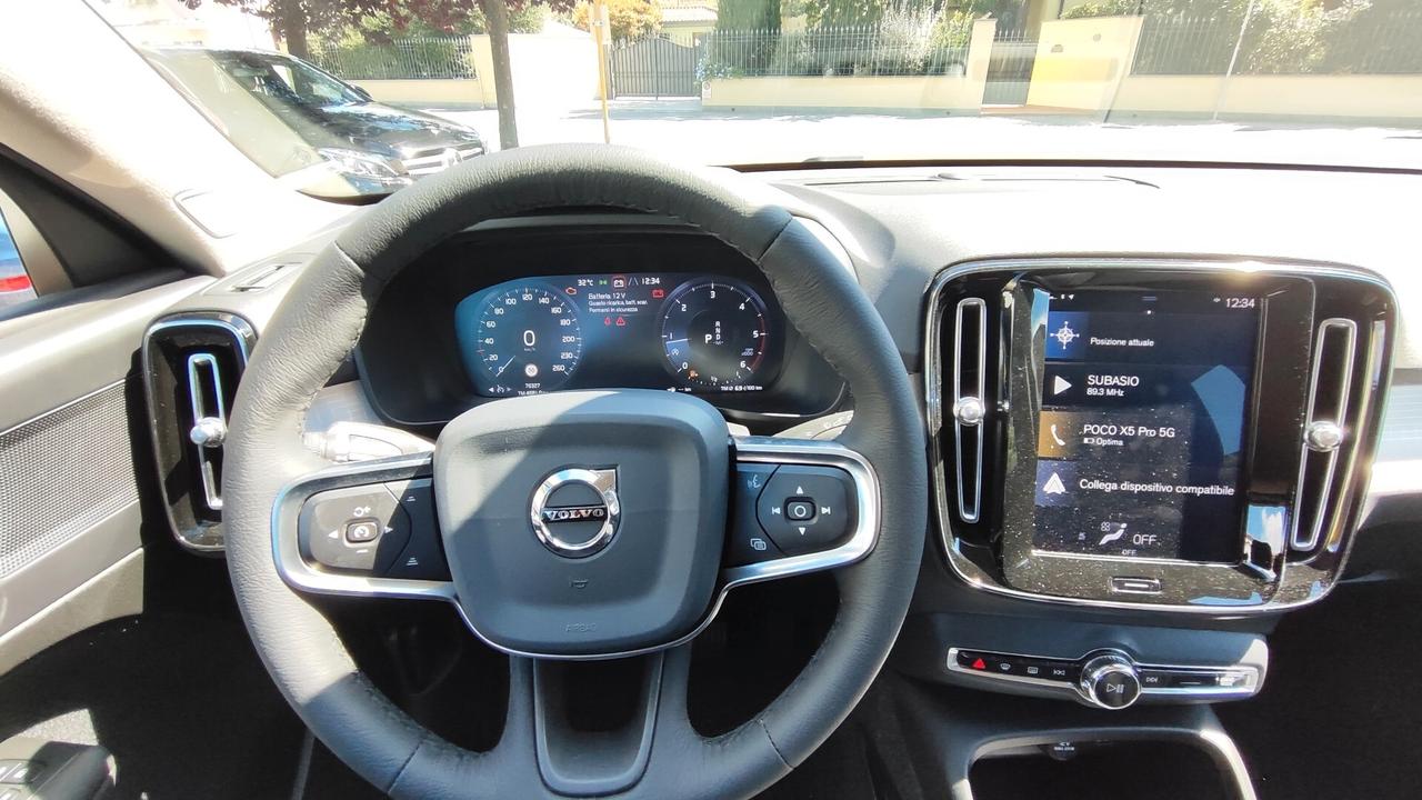 Volvo XC40 D3 AWD Geartronic Momentum