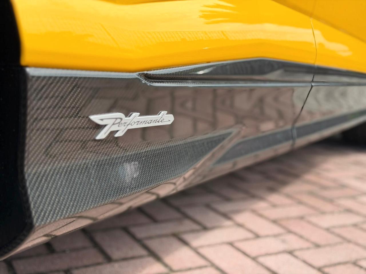 Lamborghini Urus Performante 666CV *AKRAPOVIC*HEAD-UP*CARBONIO