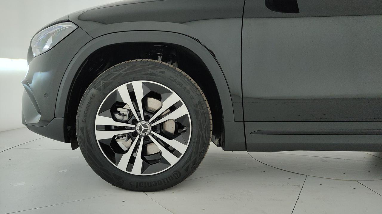 Mercedes-Benz GLA 200 d automatic