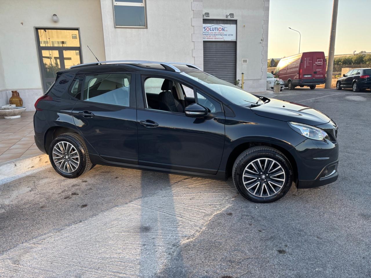 Peugeot 2008 BlueHDi 100 S&S Allure