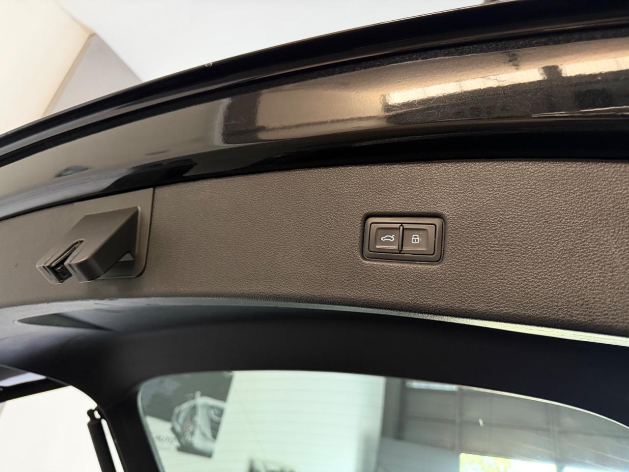 Audi Q5 Sportback 40 2.0 Tdi 204CV SLINE quattro