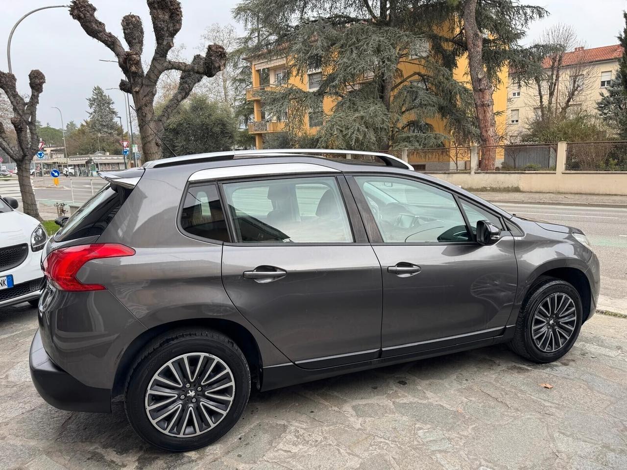 PEUGEOT 2008 PureTech 82 ALLURE GPL NEOPAT