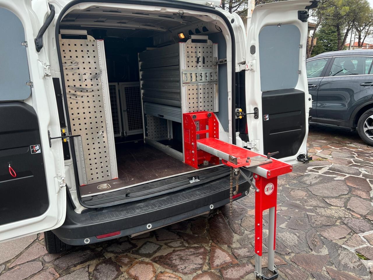 Fiat Doblo 1.4 T-Jet Natural Power PL-TN Cargo Maxi Allestito