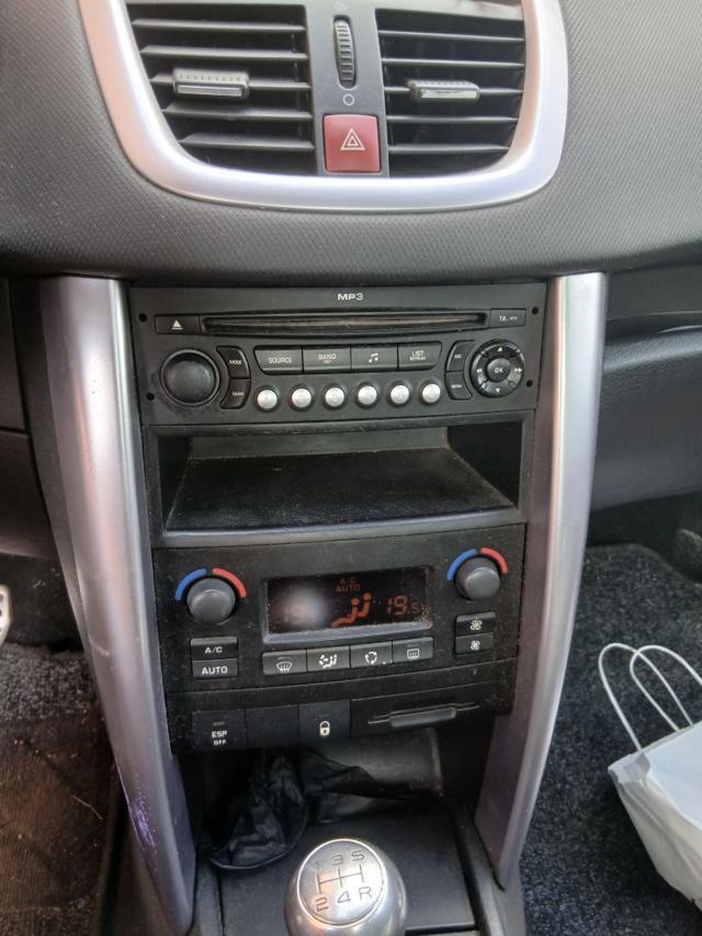 PEUGEOT 207 1.6 8V HDi 112CV CC Tecno