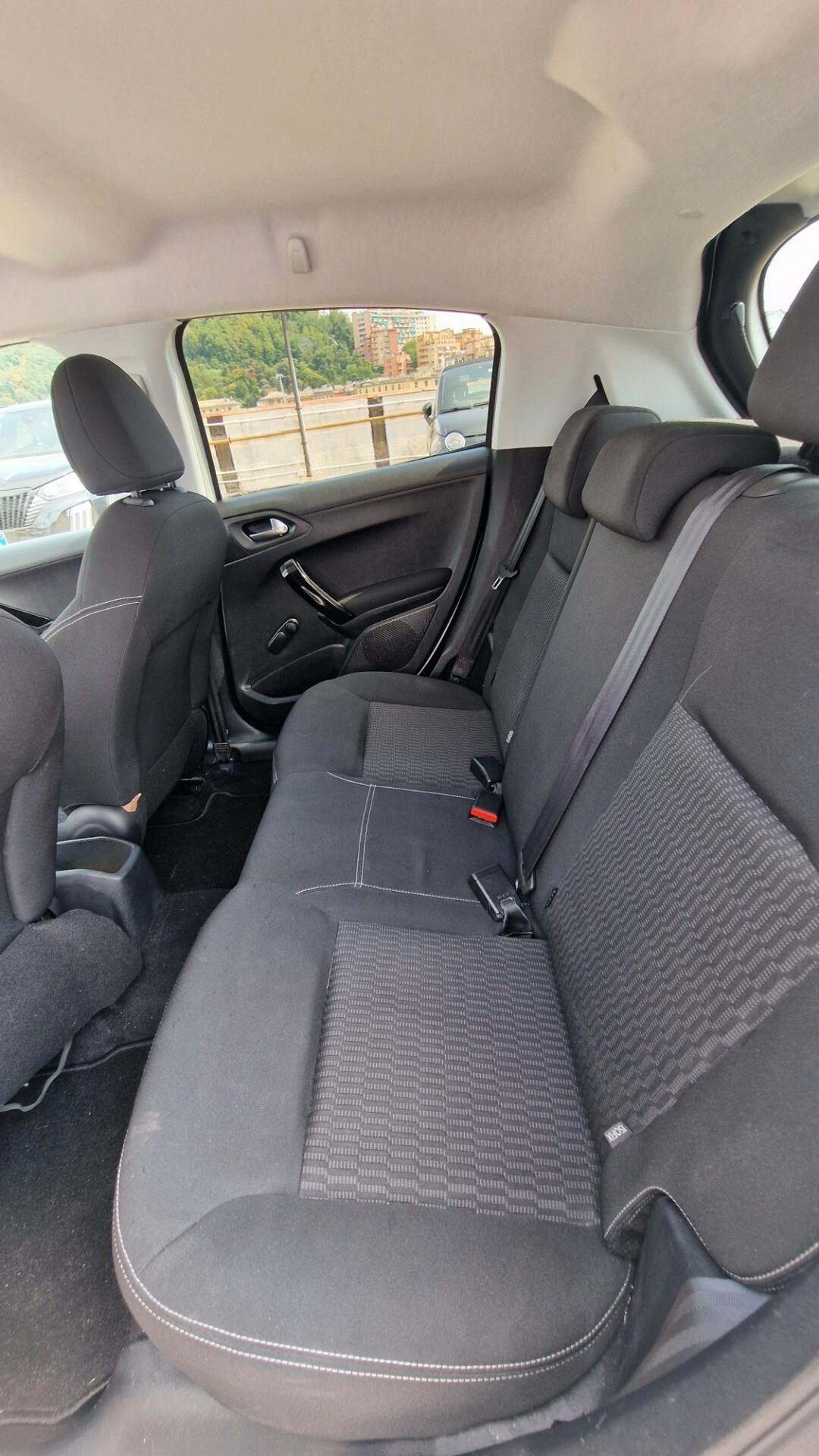 Peugeot 208 PureTech 82 5 porte Active