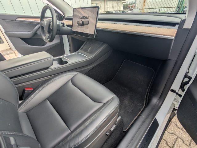 TESLA Model Y Performance AWD