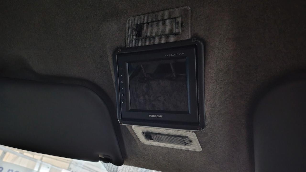 Ford Transit 100 T280 17 posti