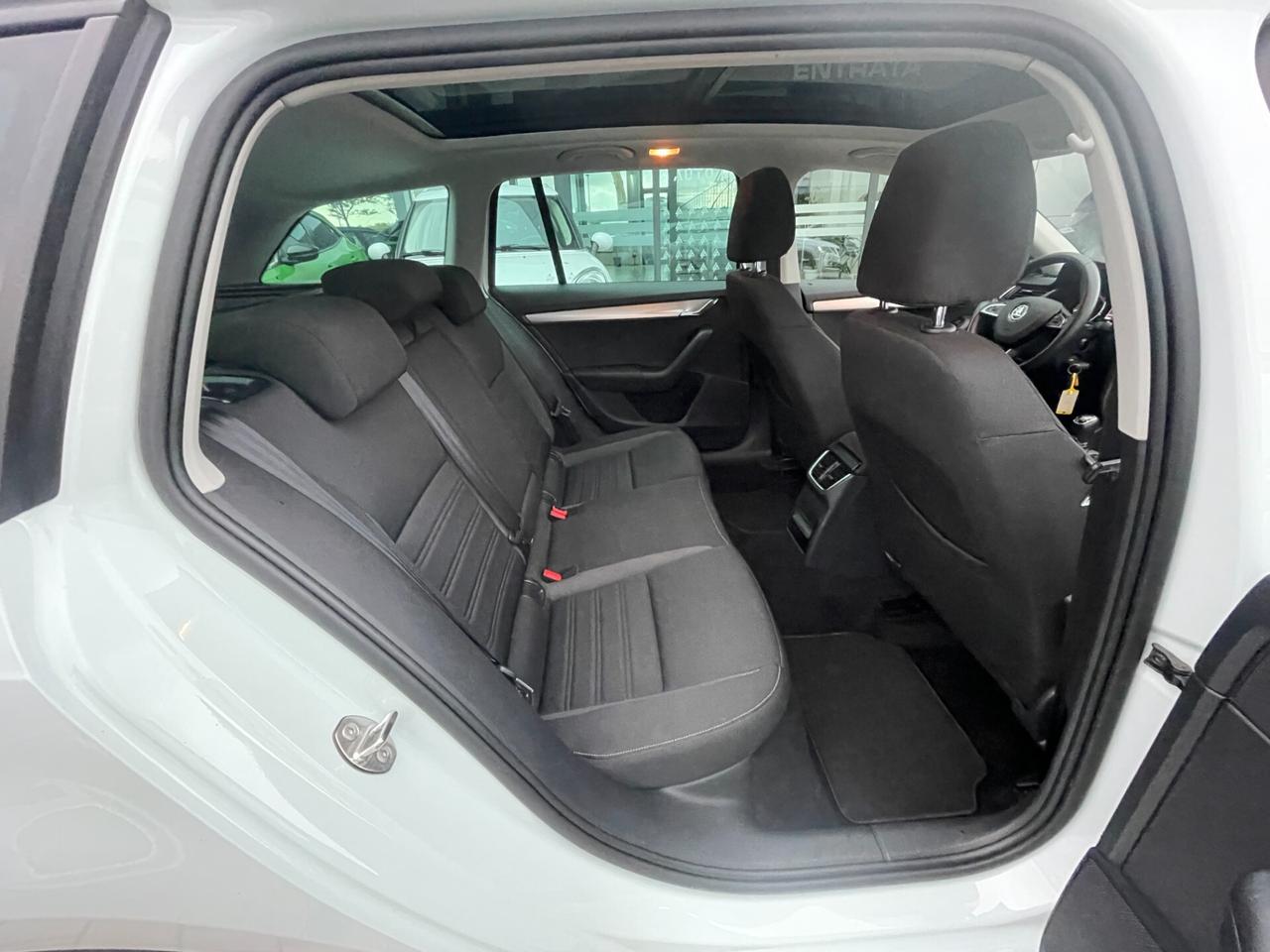 Skoda Octavia 1.4 TSI DSG Wagon Ambition G-Tec