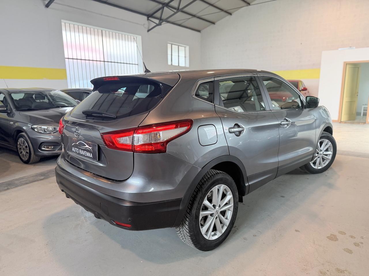 Nissan Qashqai 1.2 DIG-T N-Connecta euro6