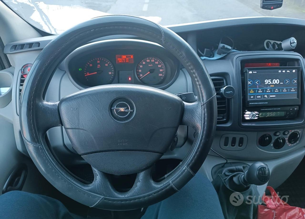 Opel Vivaro 9 posti