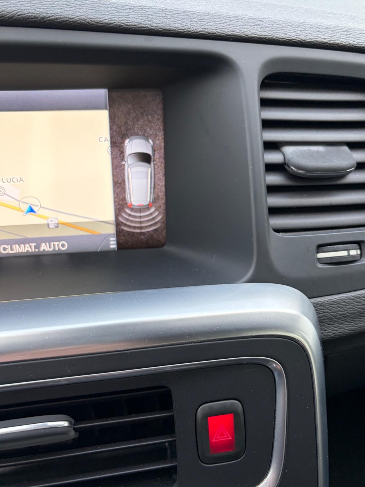 Volvo V60 D5 Geartronic Momentum