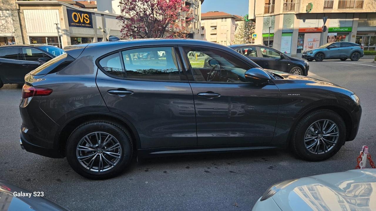 Alfa Romeo Stelvio 2.2 Turbodiesel 160 CV AT8 RWD Super