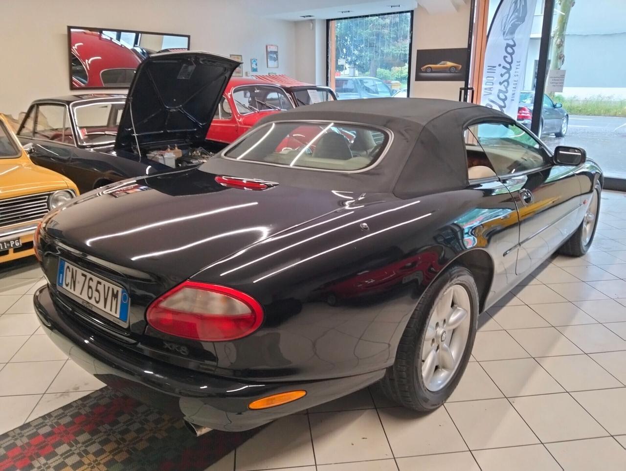 Jaguar XK8 V8