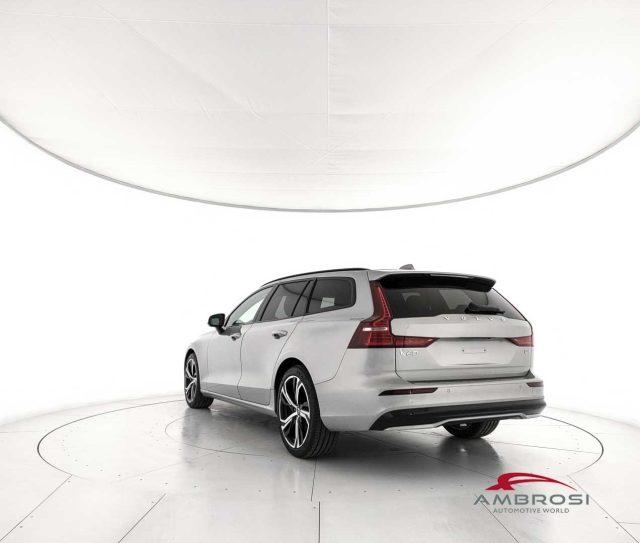 VOLVO V60 B4 Mild hybrid Diesel Plus Dark