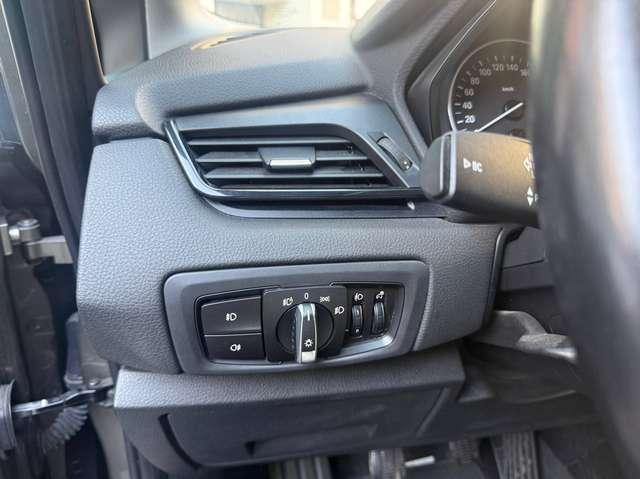 BMW 218 Active Tourer 218d Advantage + Pelle + Sensori Parcheggio