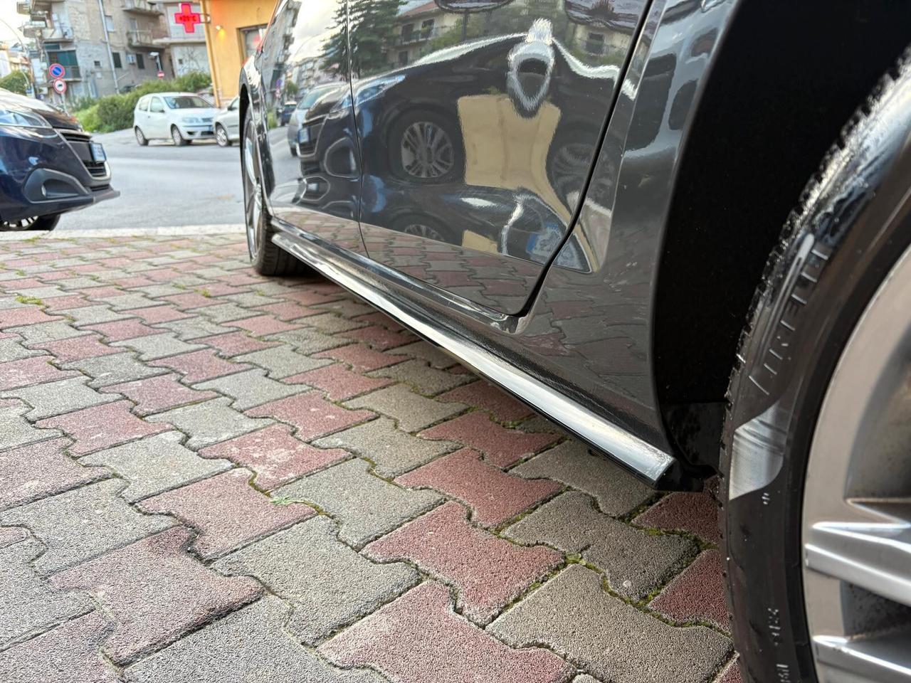 Volkswagen Golf 1.6 TDI 115 CV 5p. R-LINE BlueMotion Technology