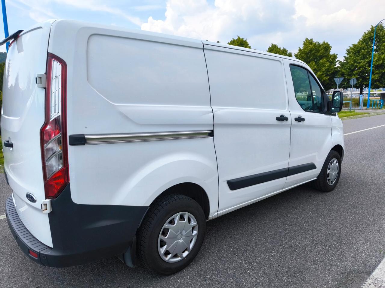 FORD CUSTOM TDCI-EURO 6B - IVA COMPRESA