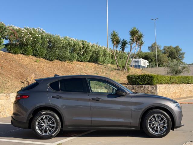 ALFA ROMEO Stelvio 160CV+RETROCAMERA+2PDC+PACK BLACK