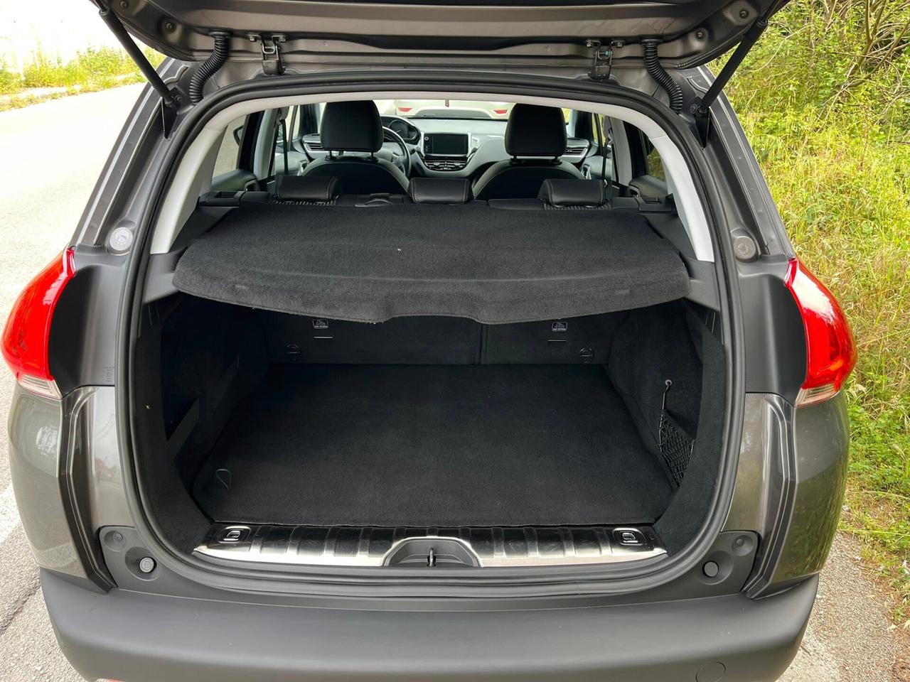 Peugeot 2008 1.6 BlueHDi 100CV Allure