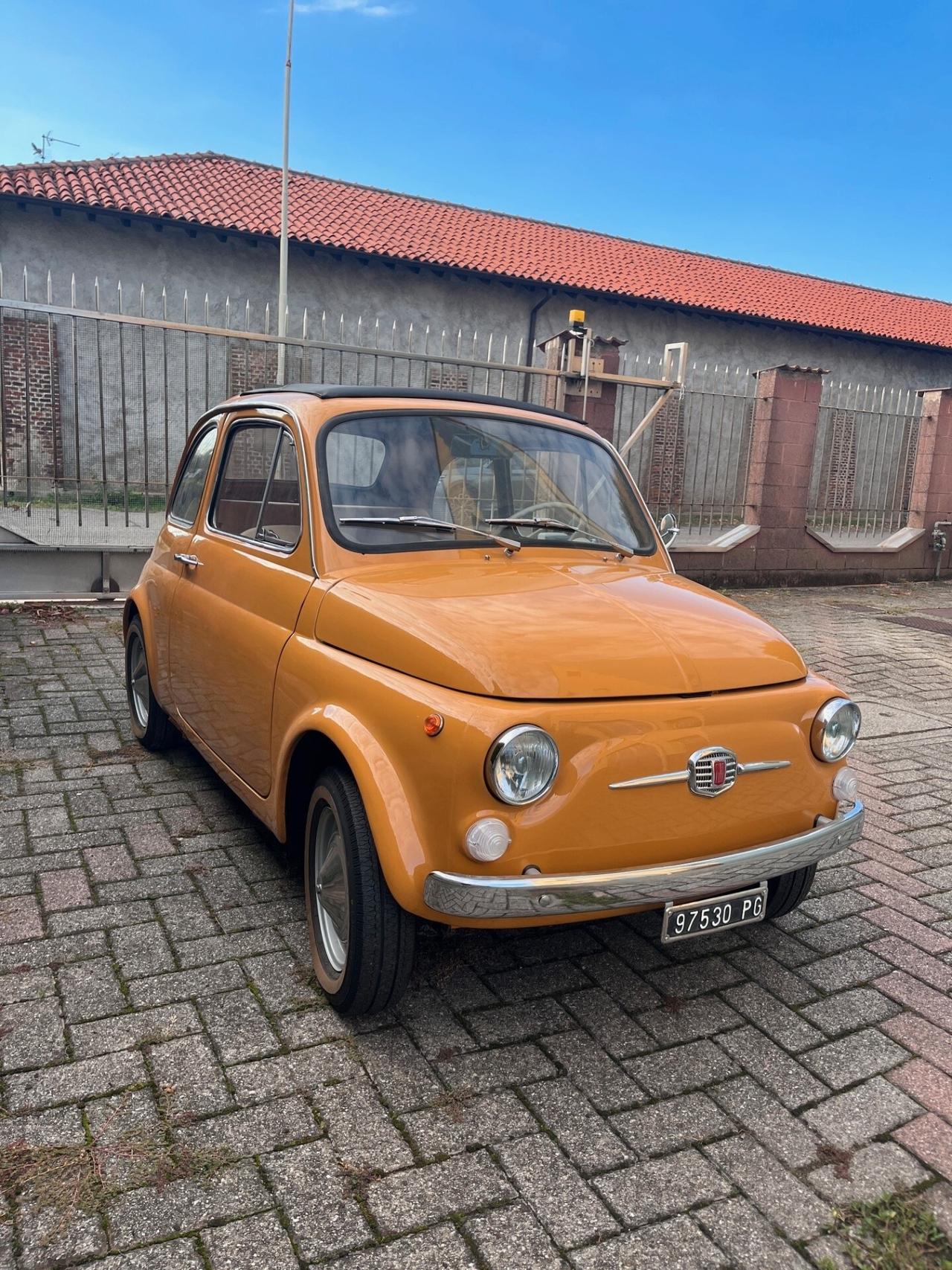 Fiat 500 F 8 Bulloni del 1966
