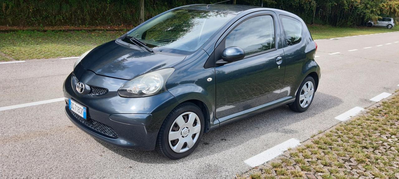 Toyota Aygo 1.0 12V VVT-i 3 porte Sol