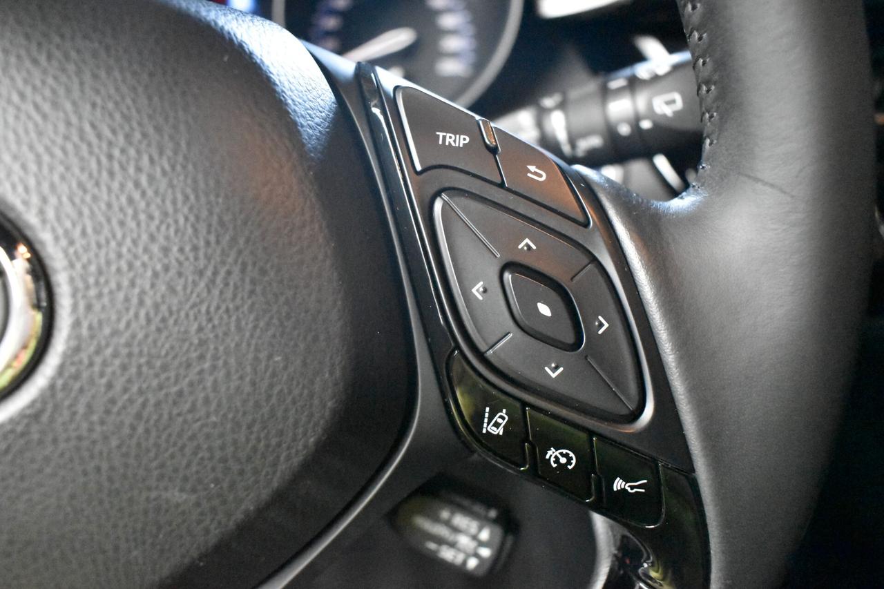 Toyota C-HR 1.8 Hybrid E-CVT Business