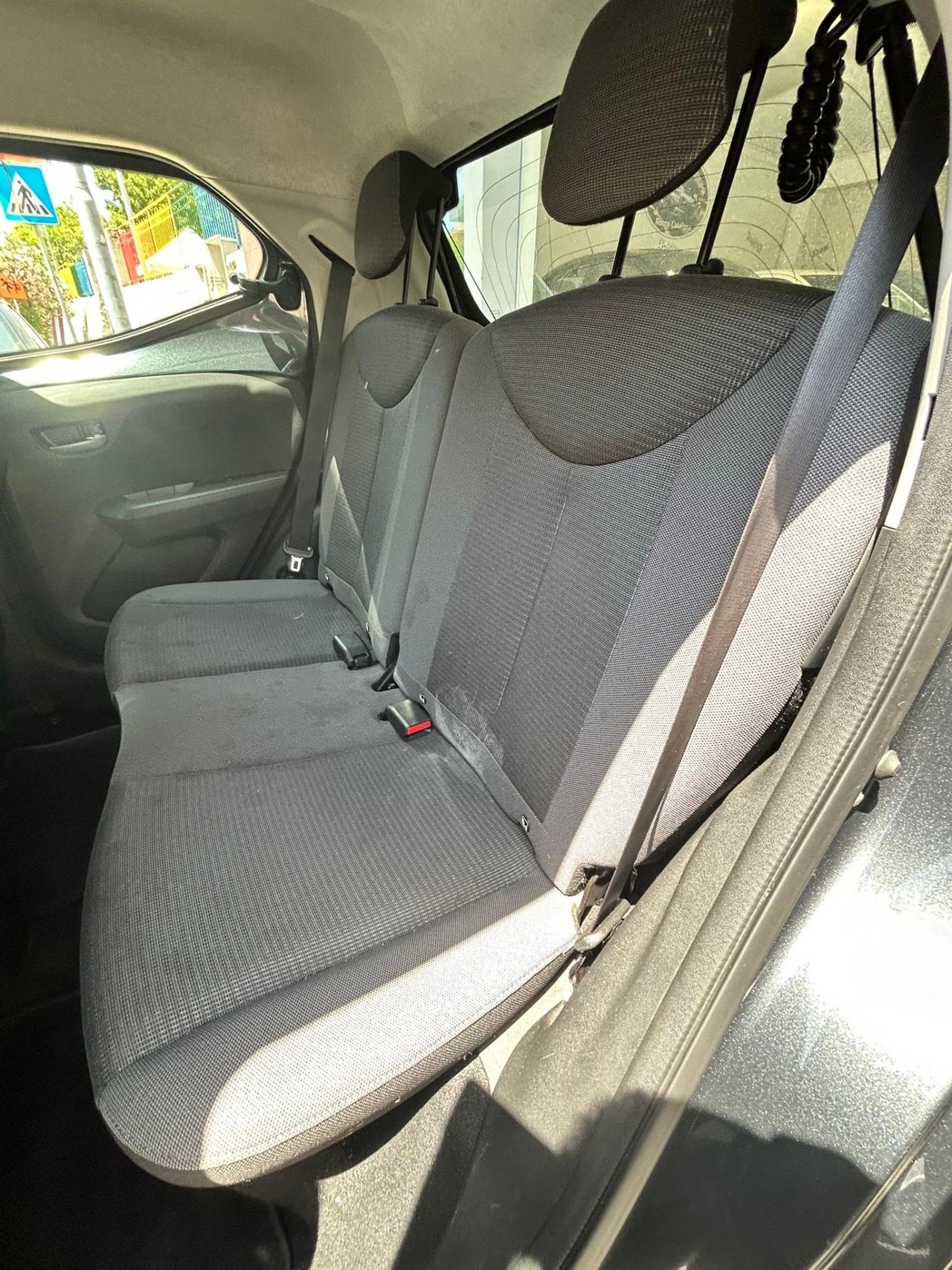 Toyota Aygo Connect 1.0 VVT-i 72 CV 5 porte x-cool MMT