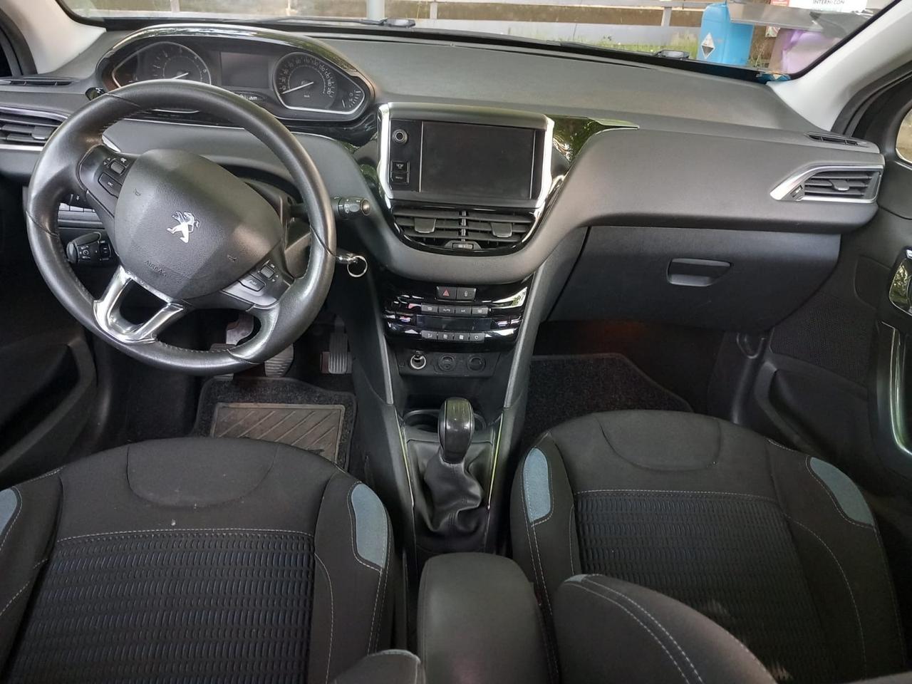 Peugeot 208 1.4 HDi 68 CV 5 porte Allure