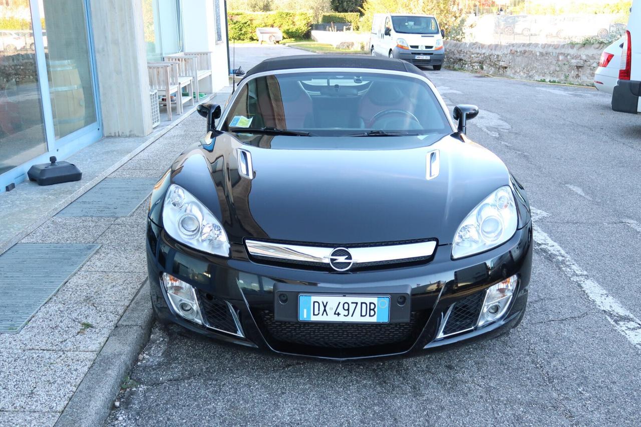 Opel GT 2.0 Turbo 16V