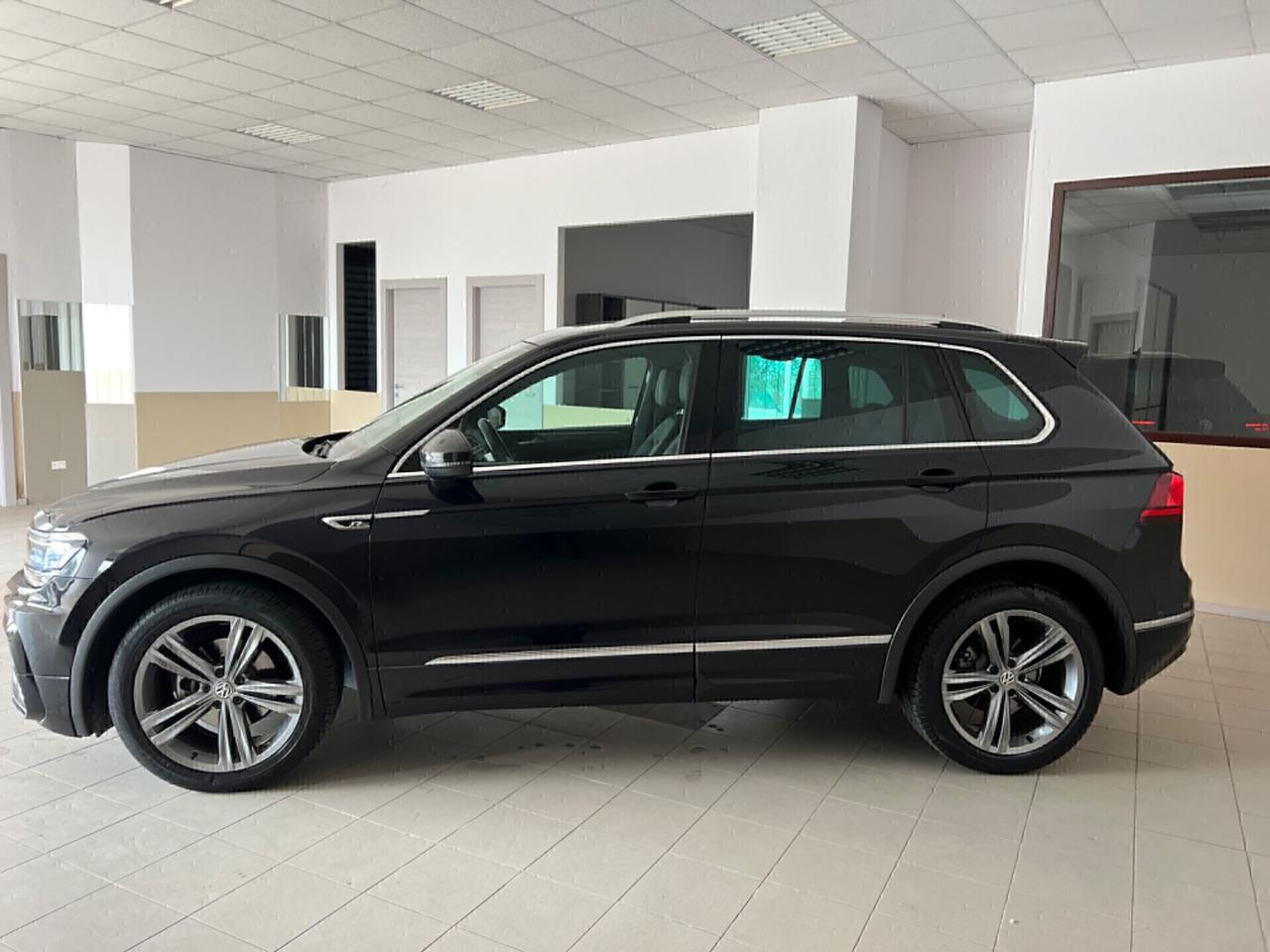 Volkswagen Tiguan 2.0 TDI DSG R-LINE IN OFFERTA