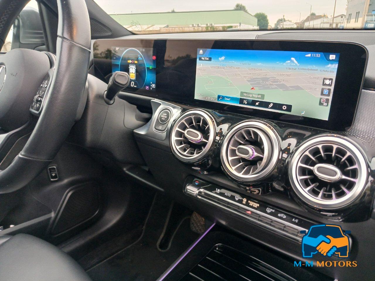 Mercedes GLB 180 d Business Extra auto