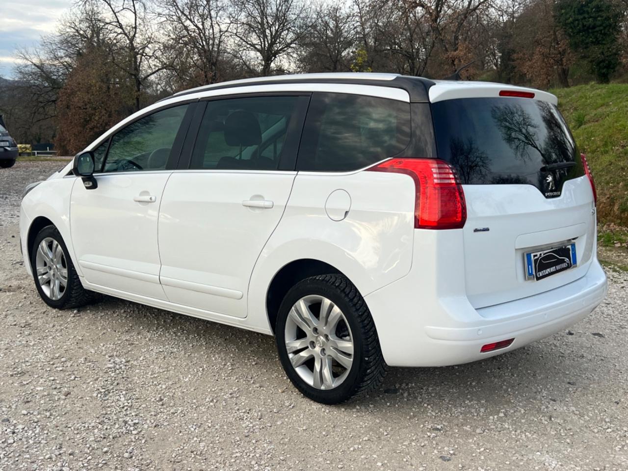 Peugeot 5008 1.6 hdi 7 POSTI PERMUTE RATE GARANZIA