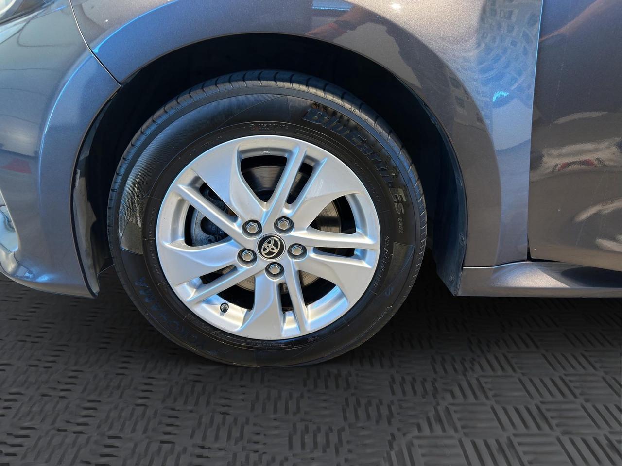 Toyota Yaris 1.5h Business