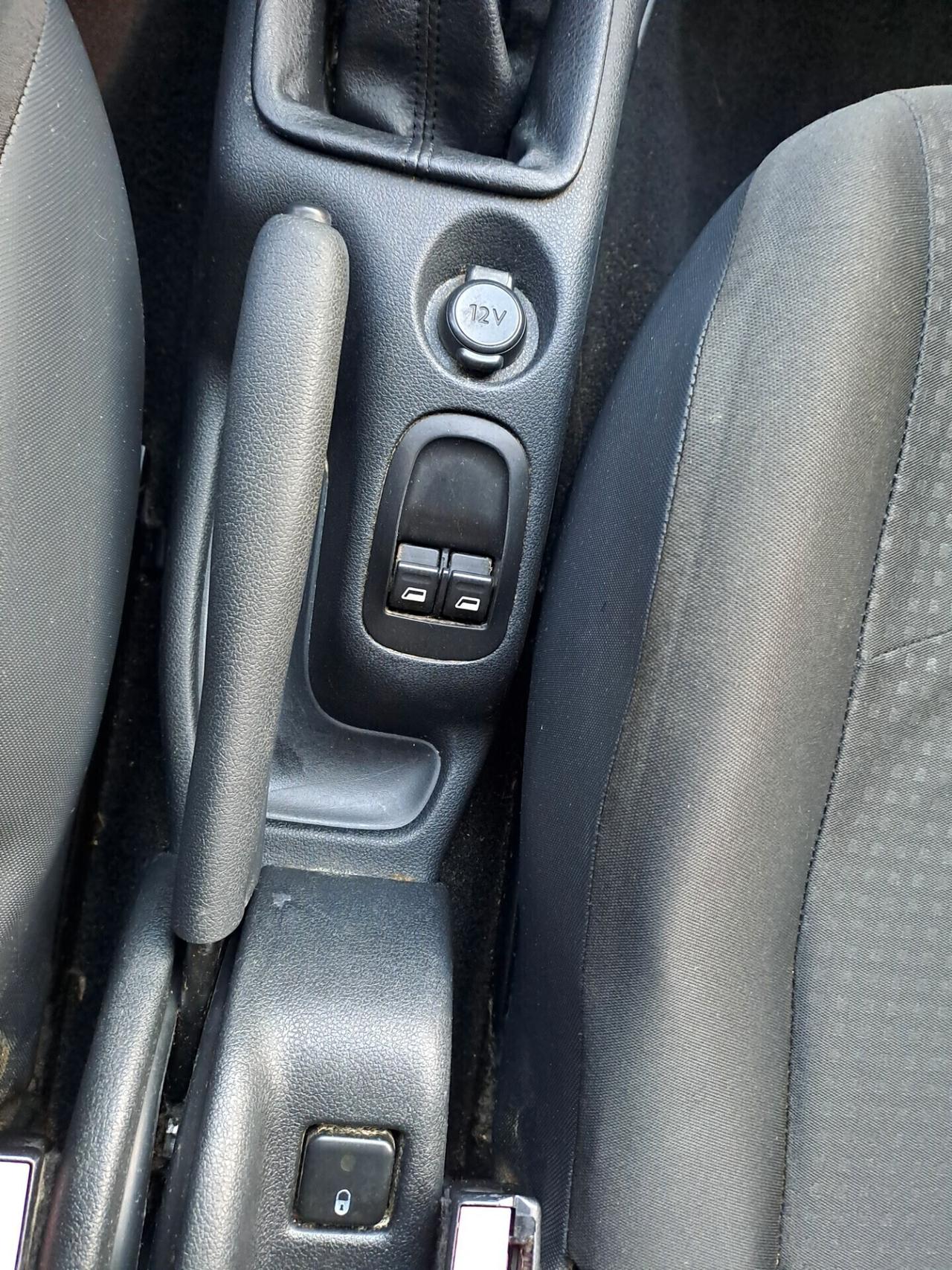 Peugeot 206 Plus 1.1 60CV 5p. Urban GPL