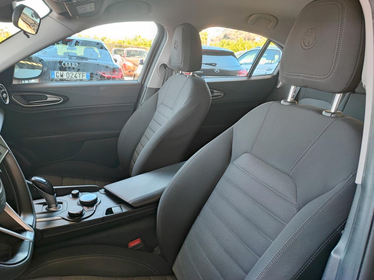 Alfa Romeo Giulia 2.2 Turbodiesel 136 CV AT8