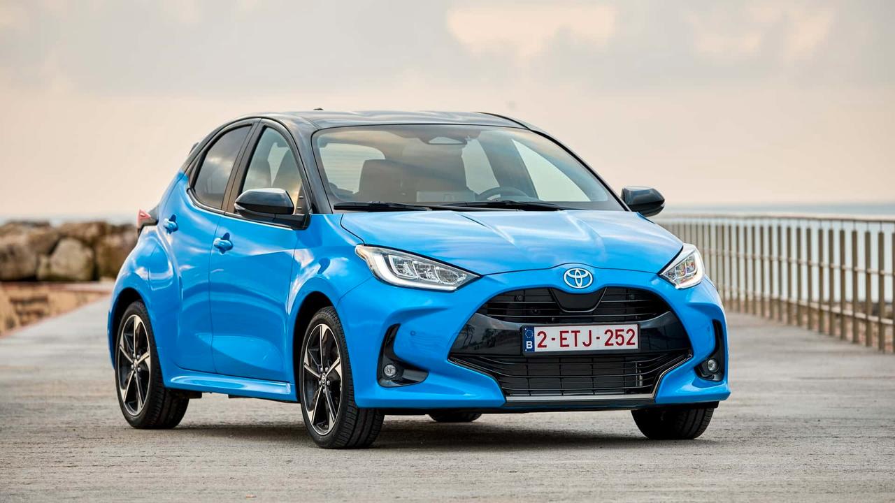 Toyota Yaris Hybrid Active MY24| 2024 SOLO PER PRIVATI PRONTA CONSEGNA - CANONI IVA ESCLUSA - ANCHE CON ANTICIPO ZERO