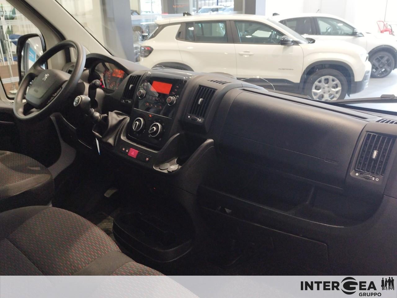 PEUGEOT Boxer 335 2.2 bluehdi 140cv S&S L2H2 (Premium)