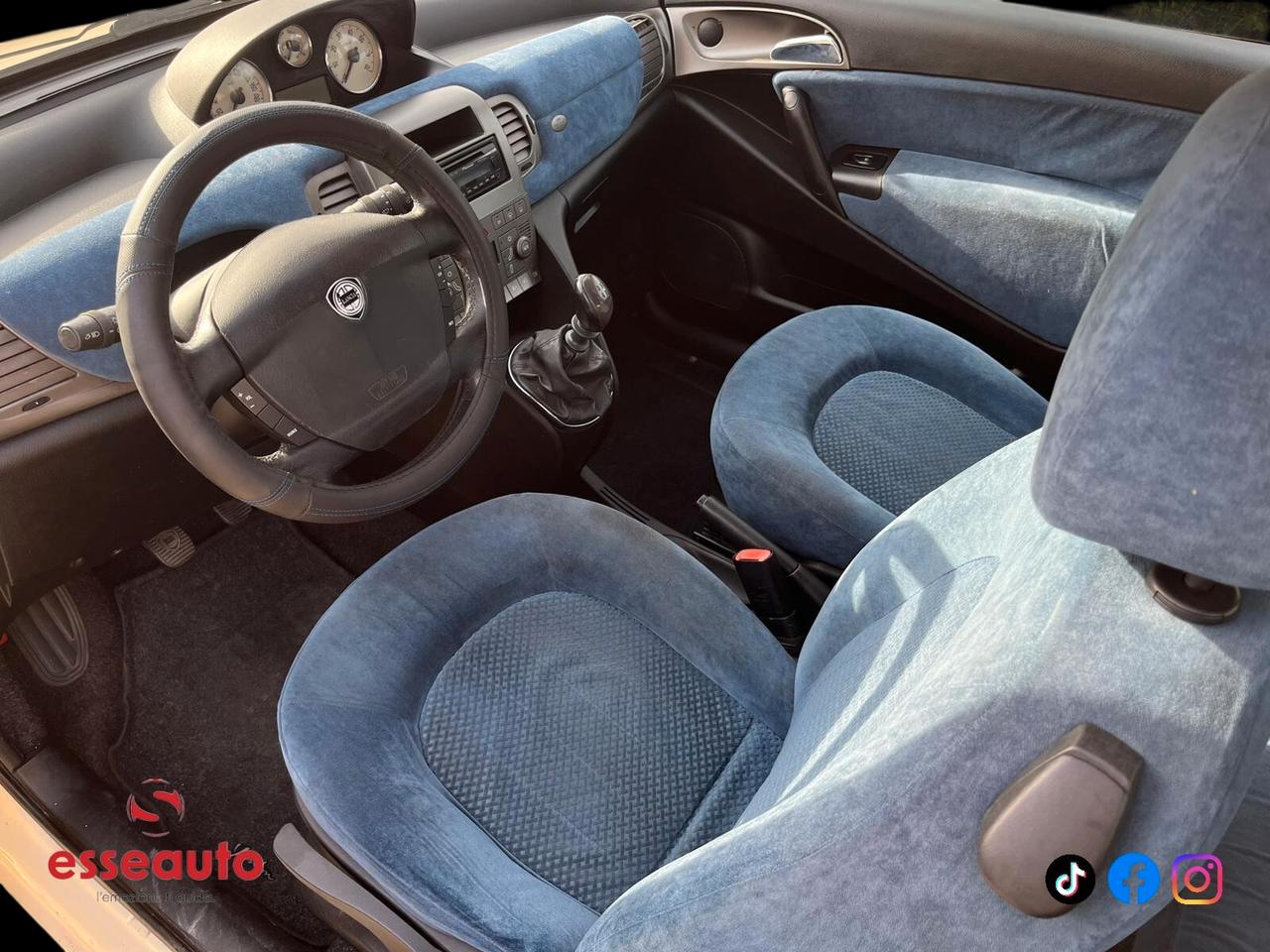 Lancia Ypsilon 1.2 16V Platino