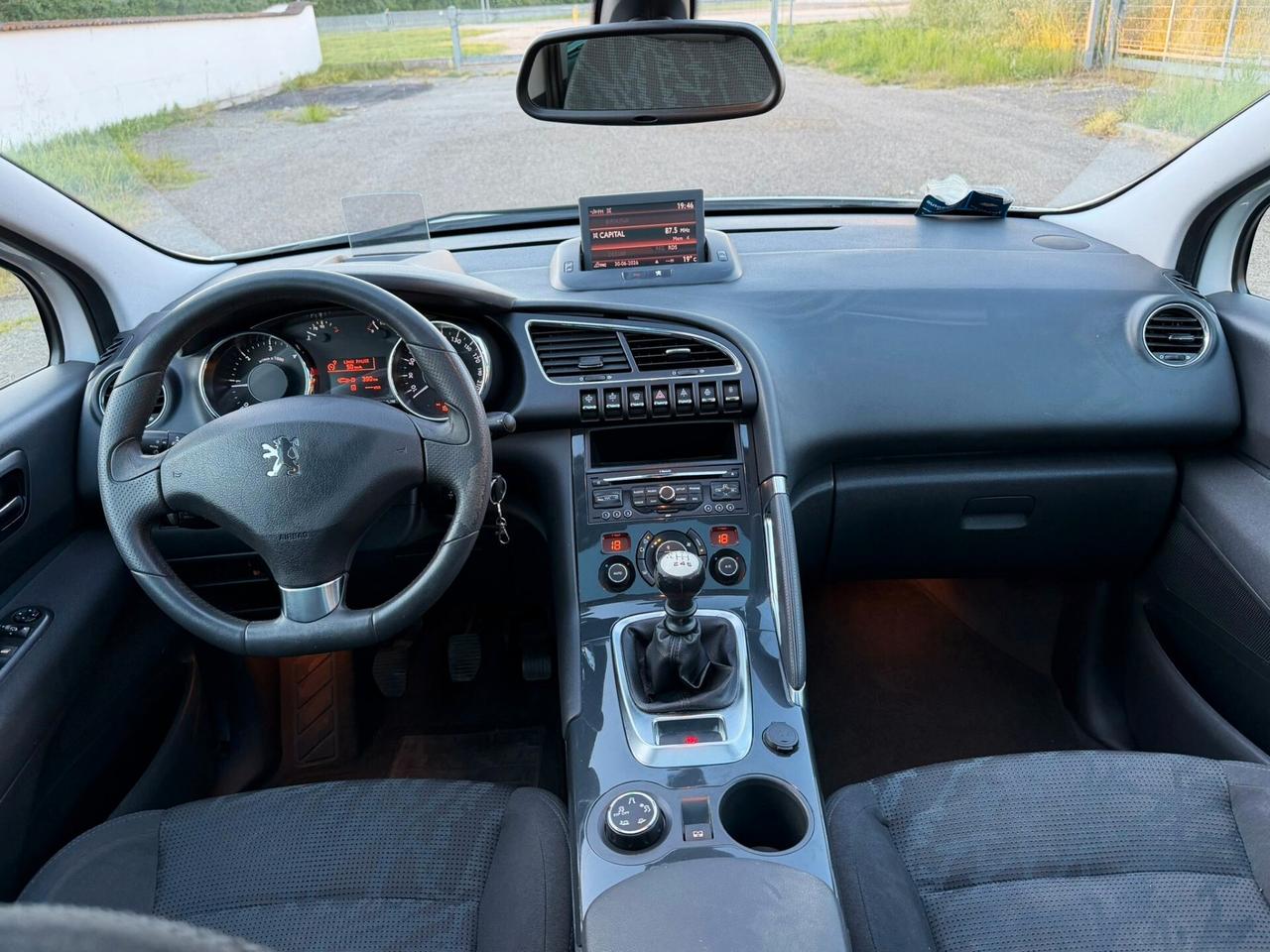 Peugeot 3008 1.6 HDi 115CV Business