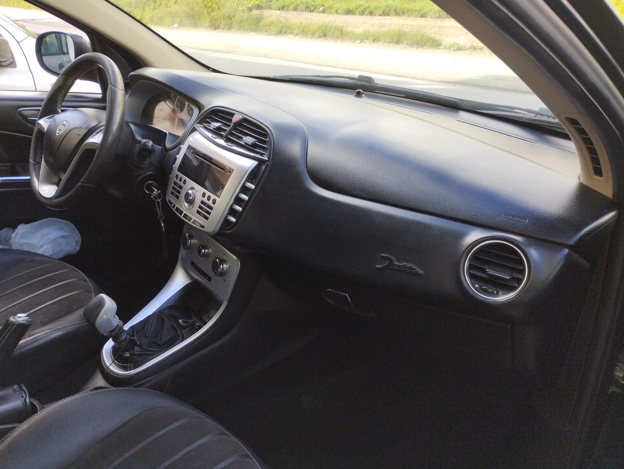 Lancia Delta 1.6 MJT DPF Argento