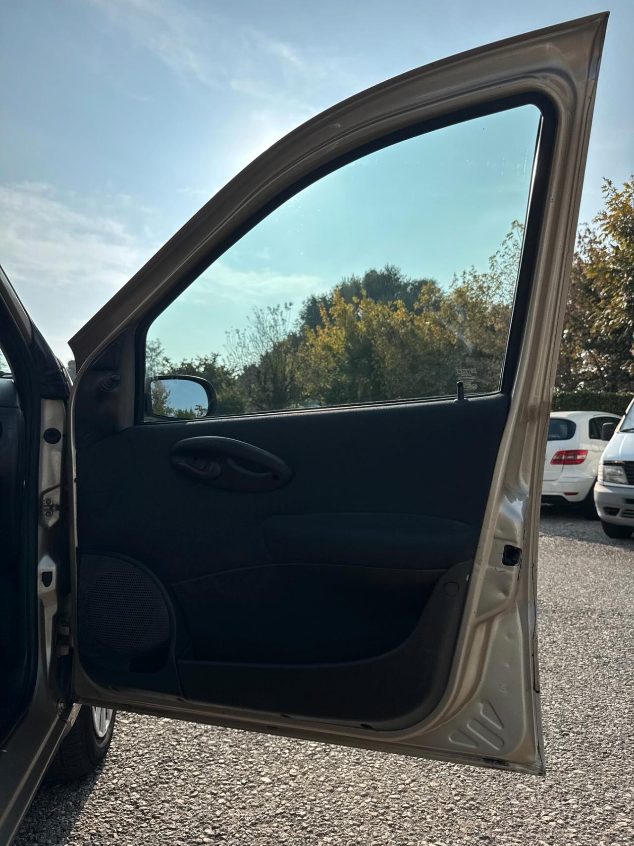 Fiat Punto 1.2 5p 44kw Active GPL *UNICO PROPRIETARIO*